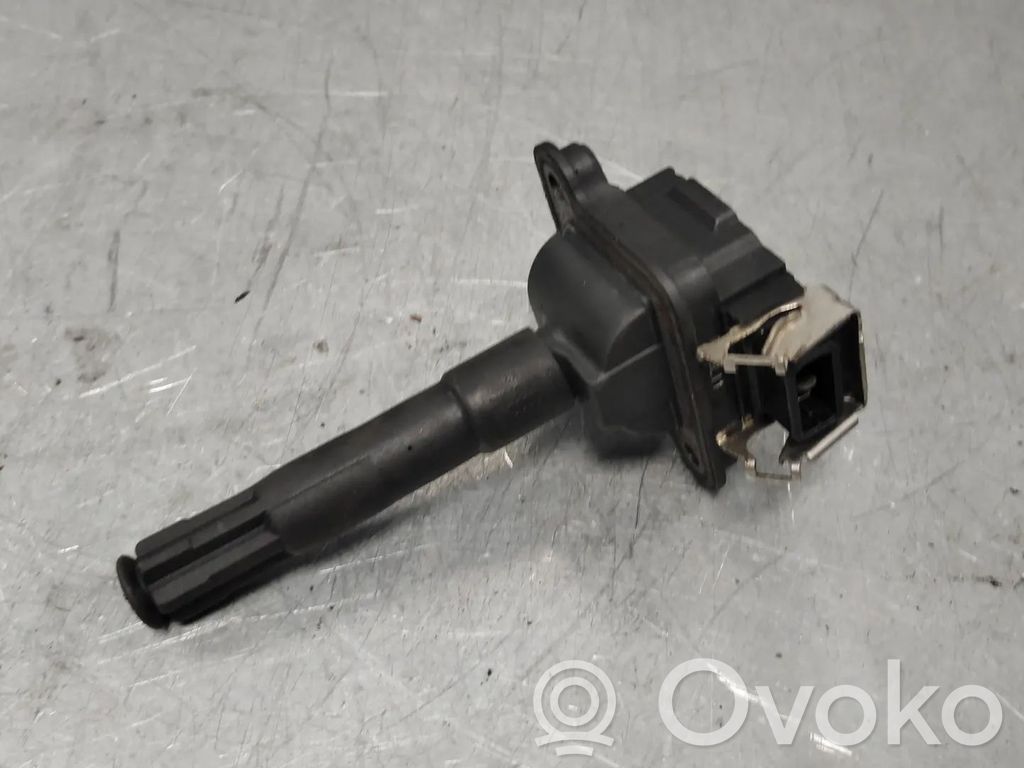 Audi A4 S4 B5 8D High voltage ignition coil 