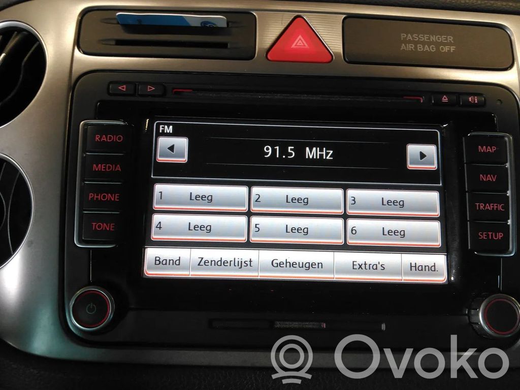 Volkswagen Tiguan Navigation unit CD/DVD player 