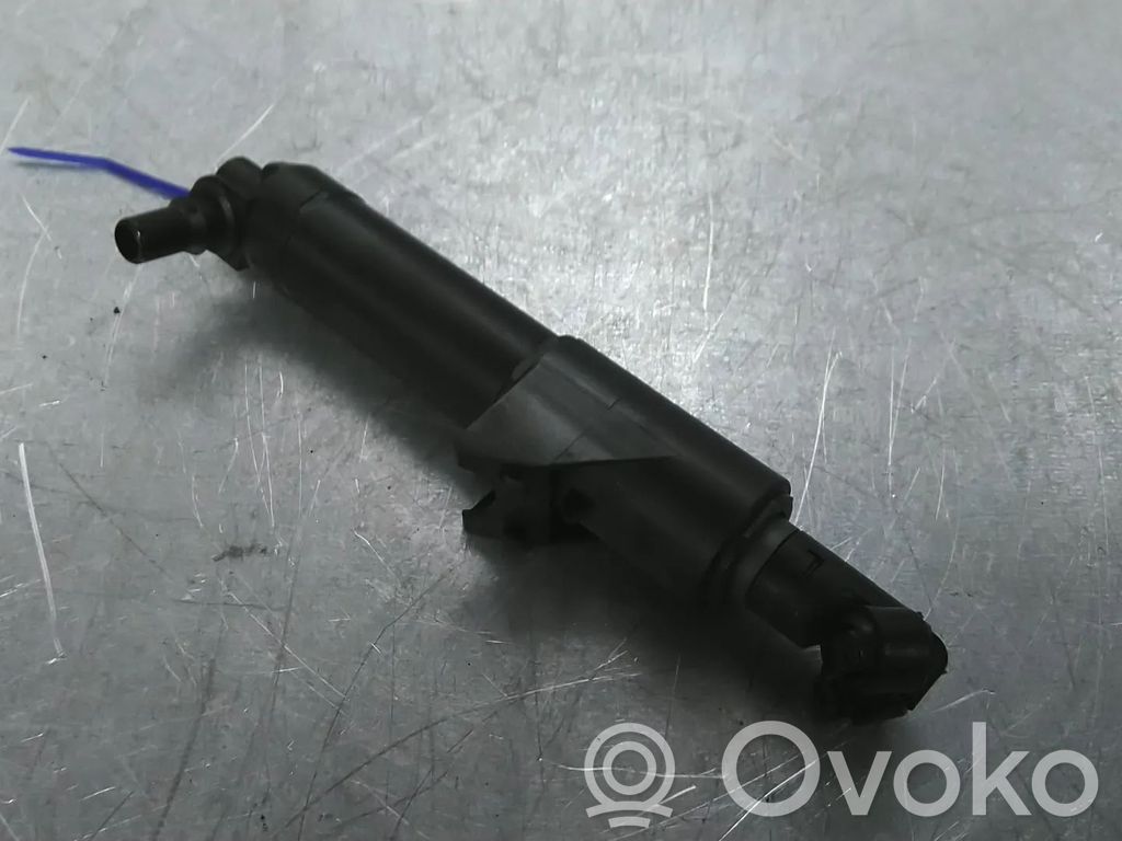 Audi A5 Dysza spryskiwacza lampy przedniej 