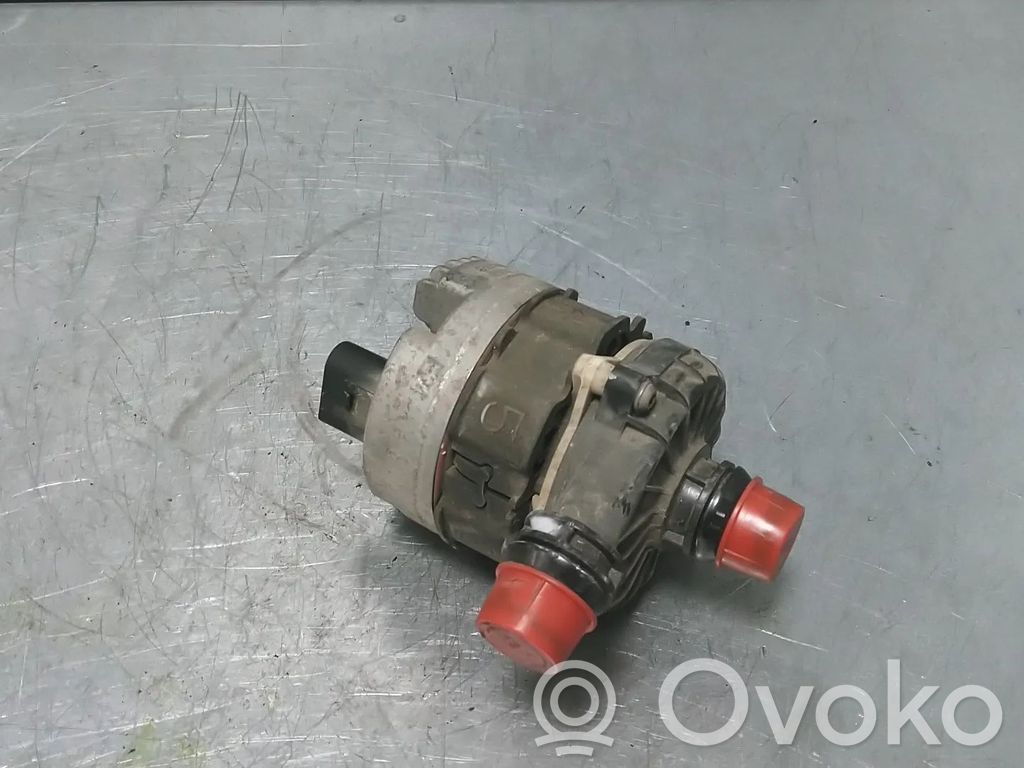 Mercedes-Benz V Class W447 Water pump 