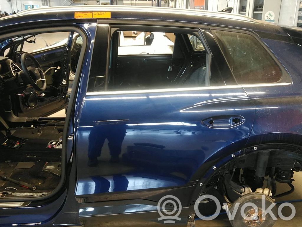 Audi Q4 Sportback e-tron Galinės durys 