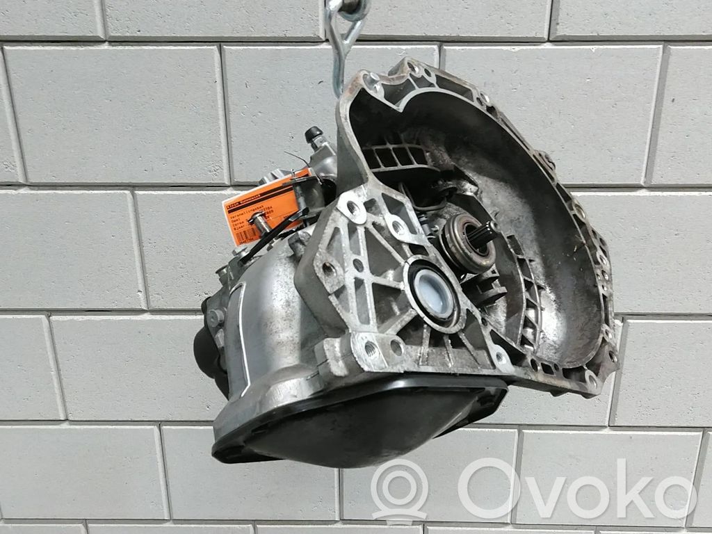 Opel Corsa D Caja de cambios manual de 5 velocidades 