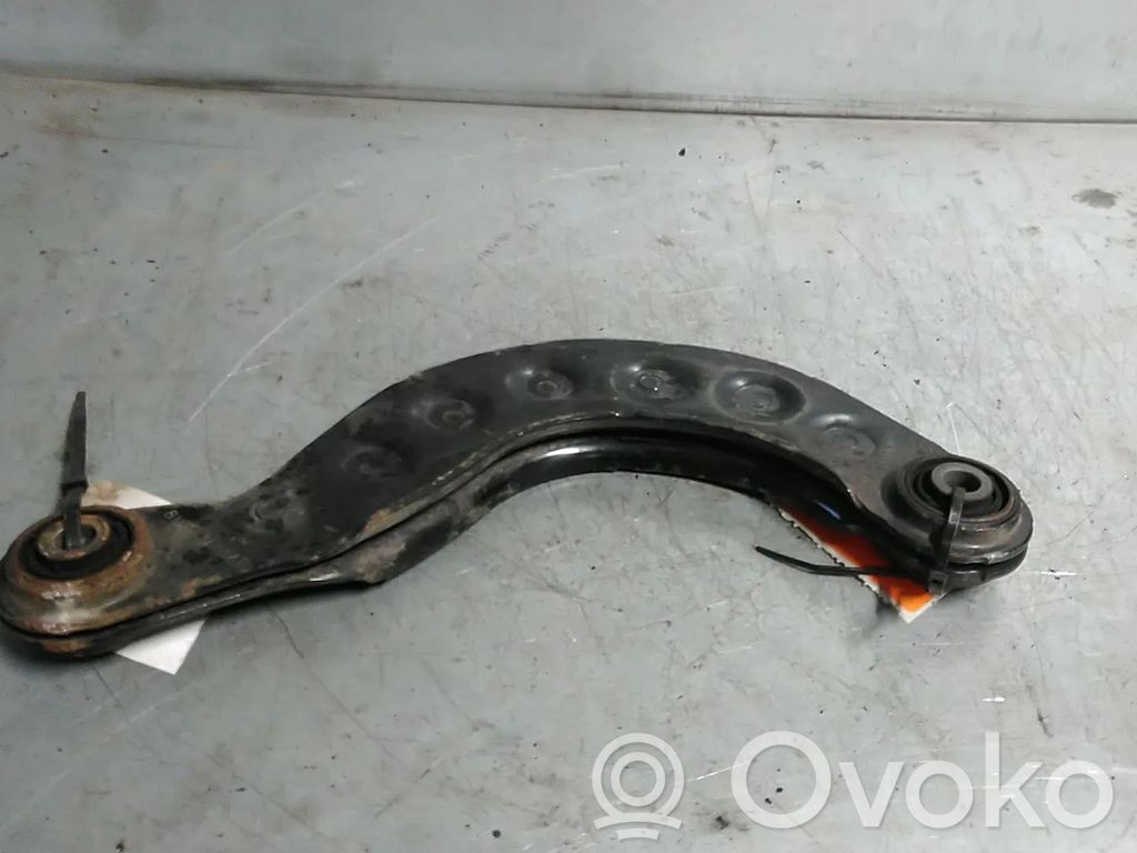 Ford C-MAX I Aizmugurē riteņa rumbas vārpstas šarnīrs (stupica, capfa) 