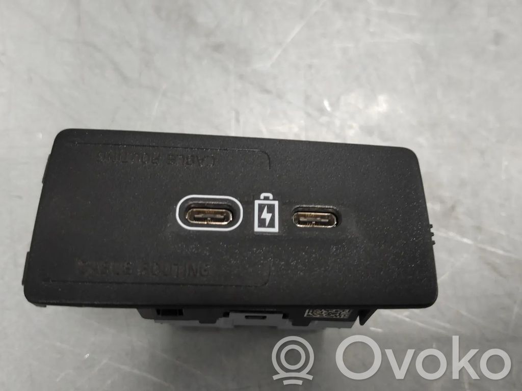 Volvo XC90 Șurub fixare roată de rezervă 