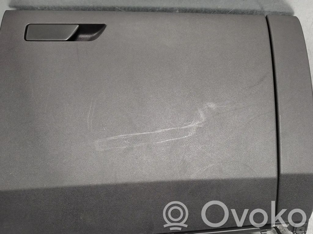 Seat Leon IV Daiktadėžės (bordačioko) komplektas 