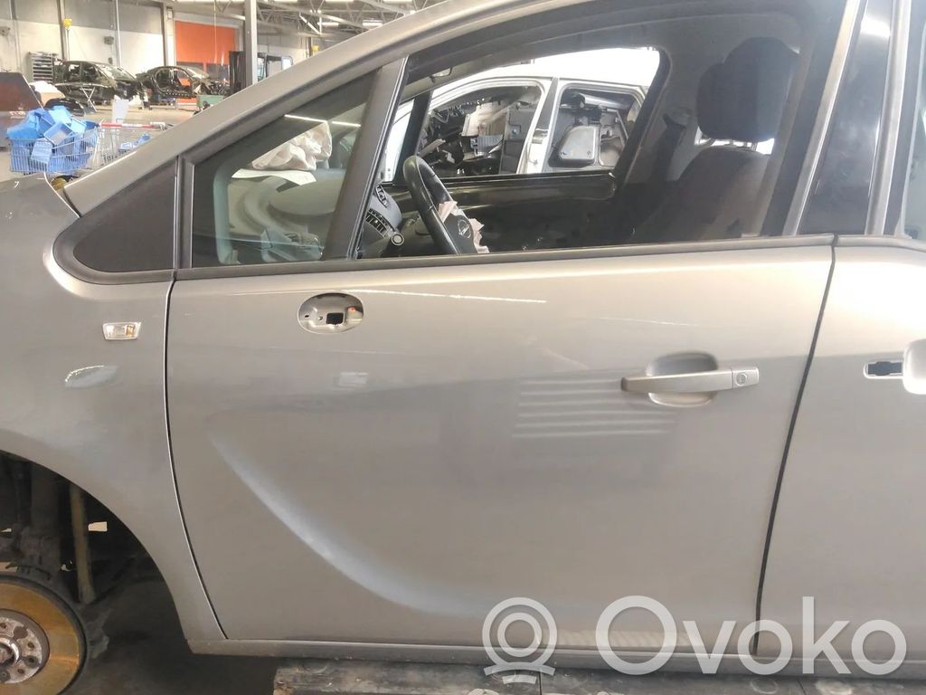 Opel Meriva B Puerta delantera 