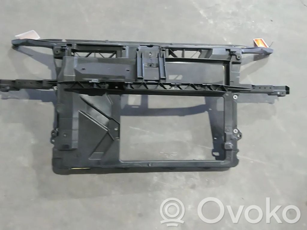 Volkswagen Polo Pas przedni 