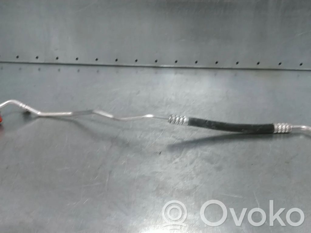 Ilmastointilaitteen putki (A/C)   4KE816741E