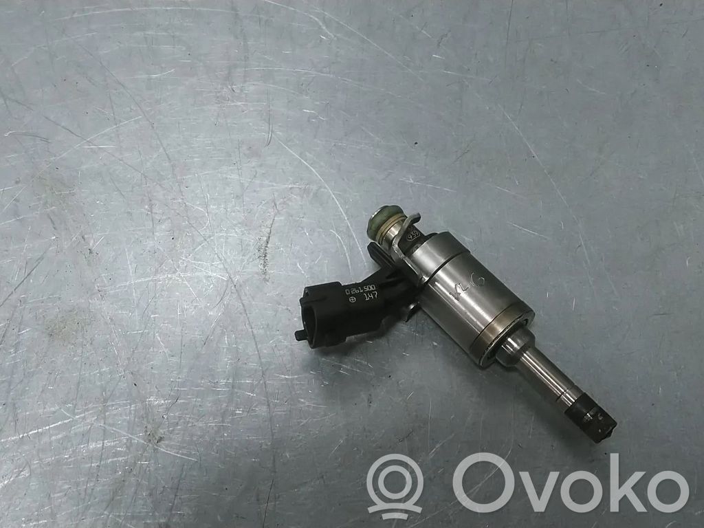 Jaguar XE Fuel injector 