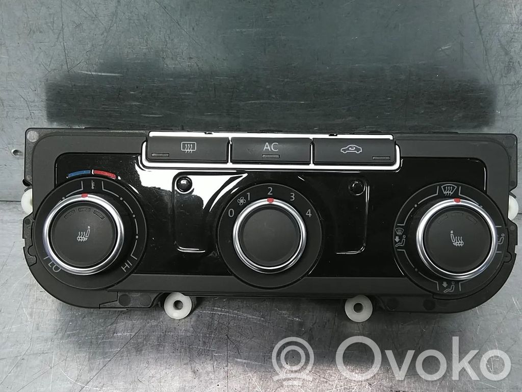 Volkswagen Golf VI Climate control unit 