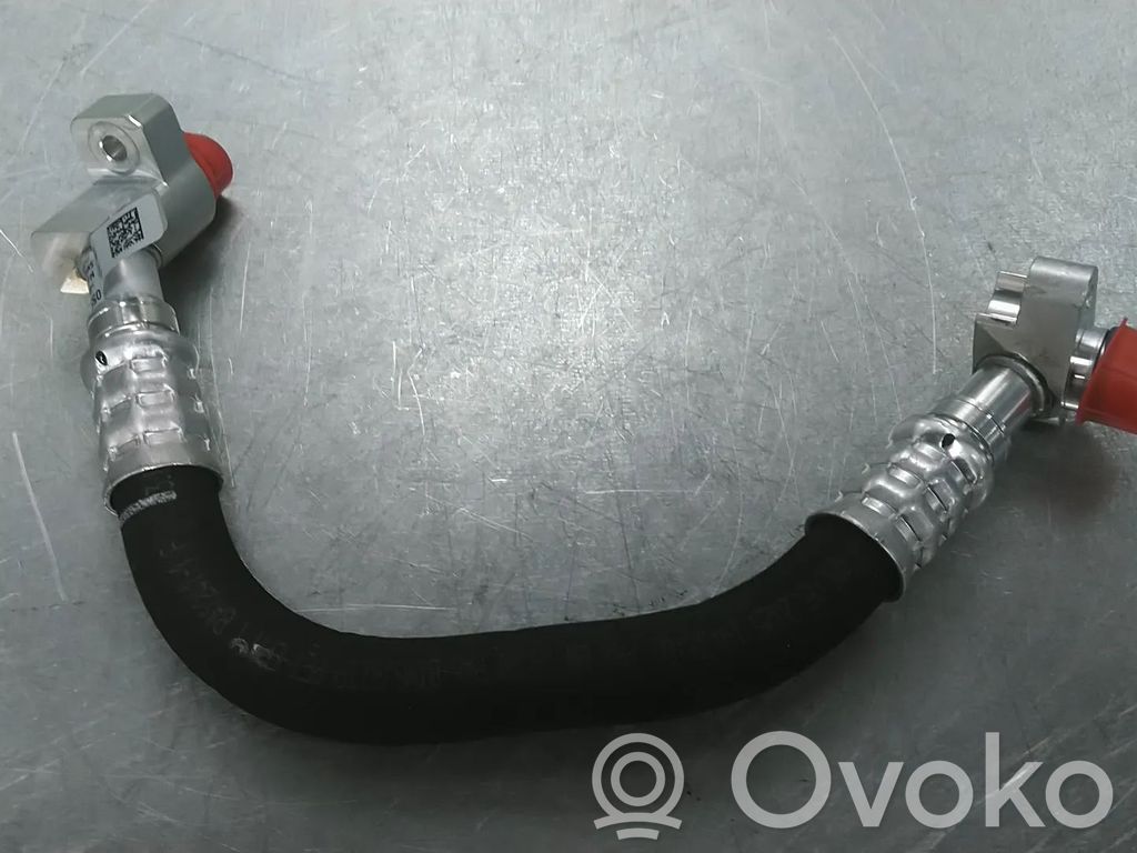 Audi A6 etron 85E Ilmastointilaitteen putki (A/C) 