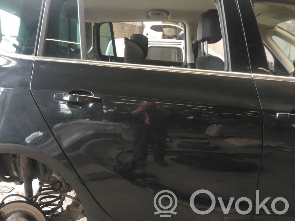 Opel Zafira C Puerta trasera 