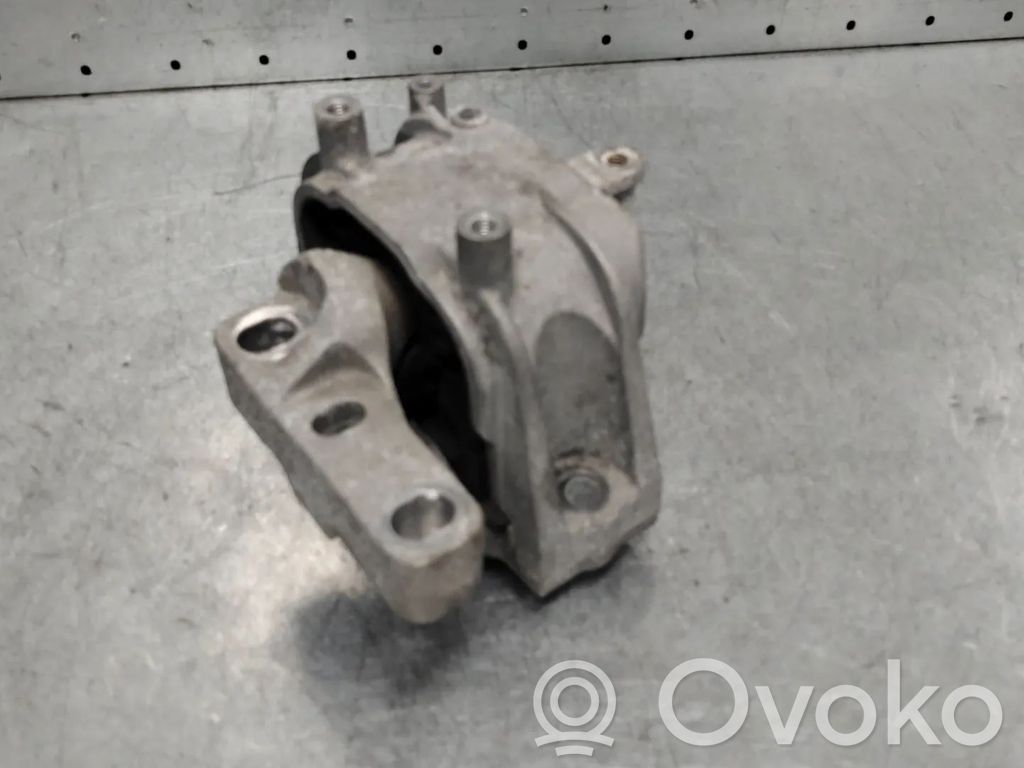Volkswagen Golf VI Engine mount bracket 