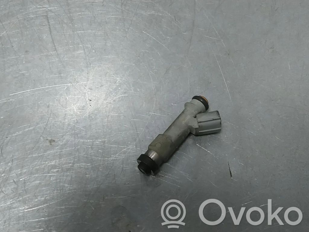 Peugeot 107 Fuel injector 