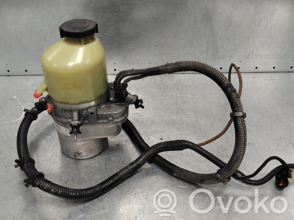 Opel Zafira B Ohjaustehostimen pumppu 