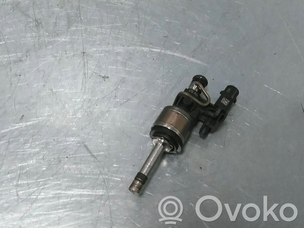 Volkswagen Golf VIII Inyector de combustible 