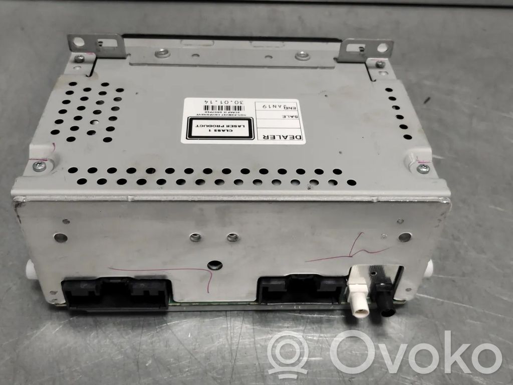 Ford Focus Radio / CD-Player / DVD-Player / Navigation 