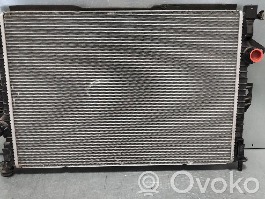 Volvo V40 Chłodnica 