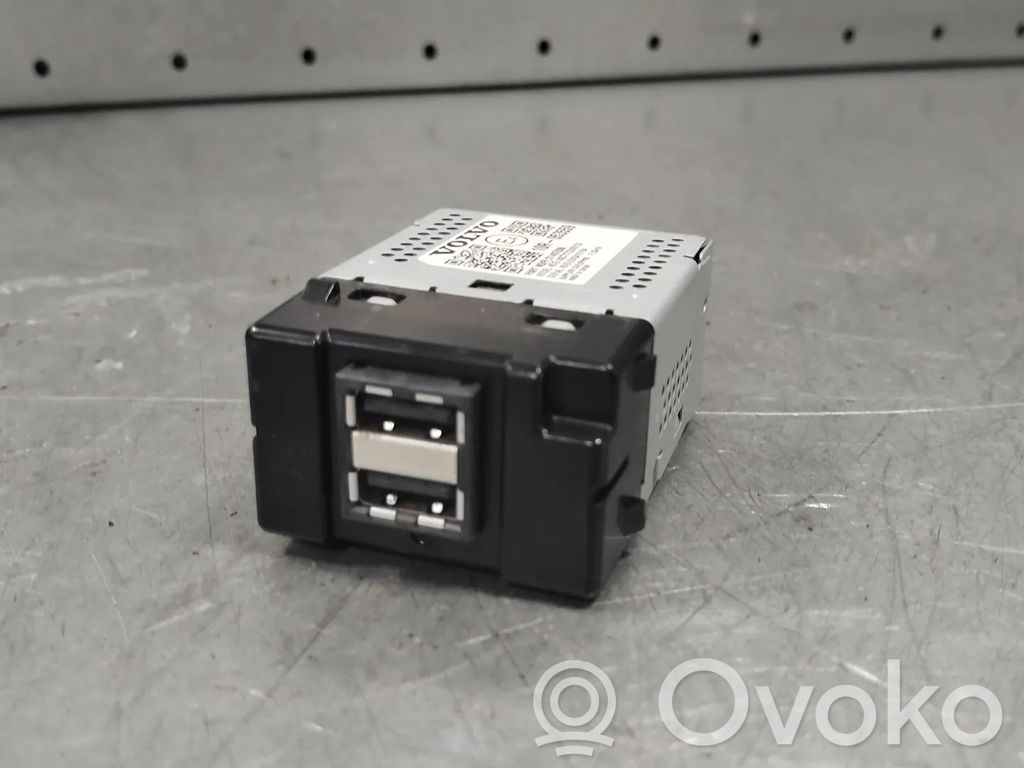 Volvo XC40 Șurub fixare roată de rezervă 