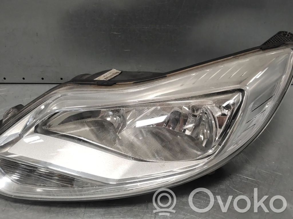 Ford Focus Phare frontale 
