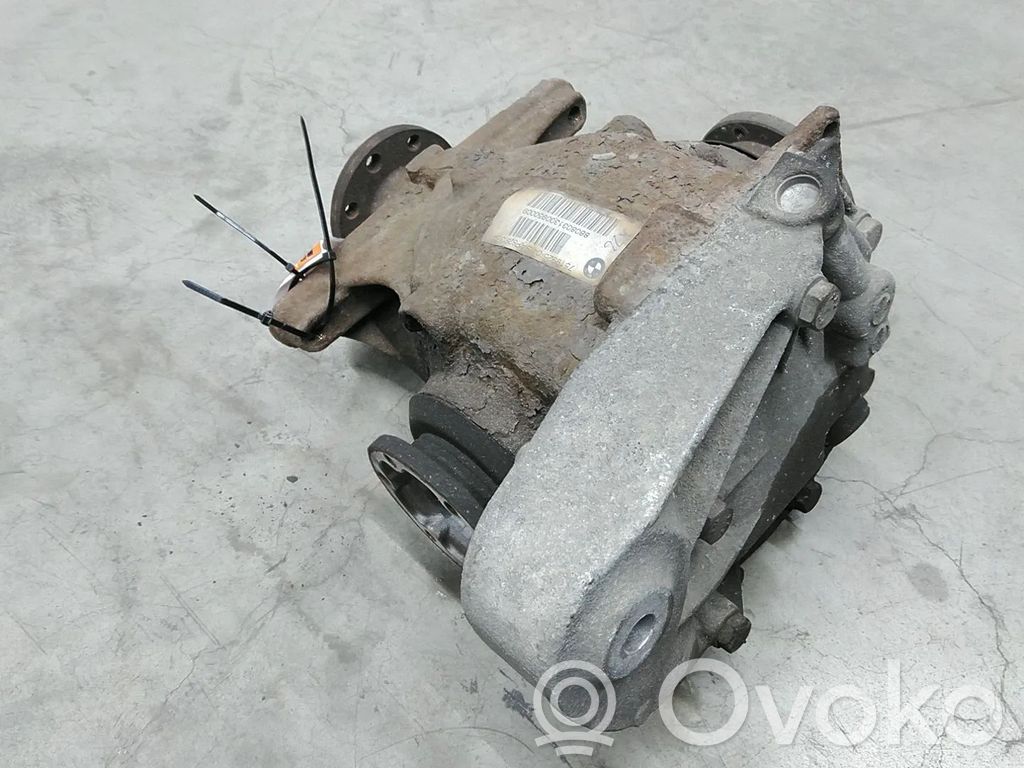 BMW 1 E81 E87 Aizmugurējais reduktors 