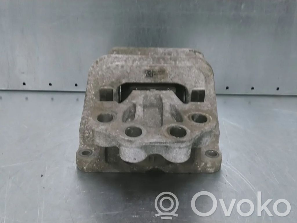 Dzinēja spilvens   GK216F012CC,2611960,BCFB,GK216F012CD