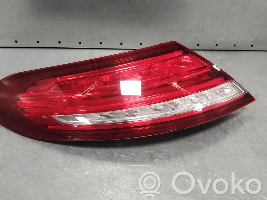 Mercedes-Benz C W205 Lampa tylna 