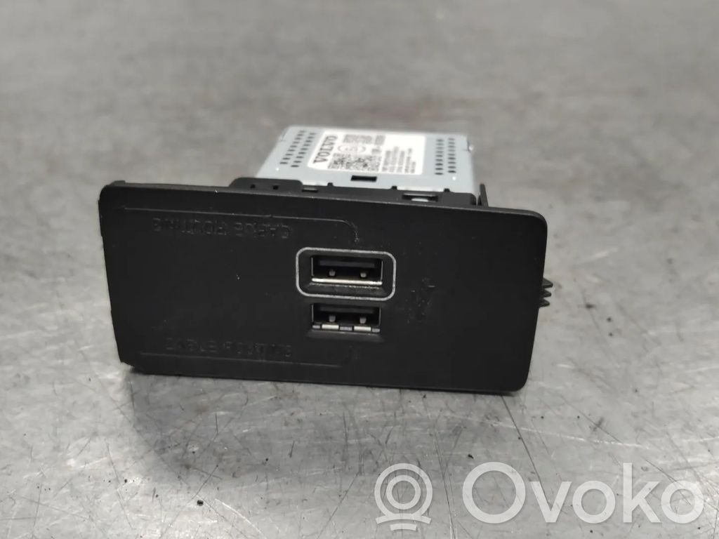 Volvo V60 Șurub fixare roată de rezervă 