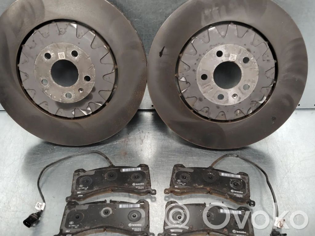 Audi e-tron Bremsscheiben und Bremssättel eingestellt 