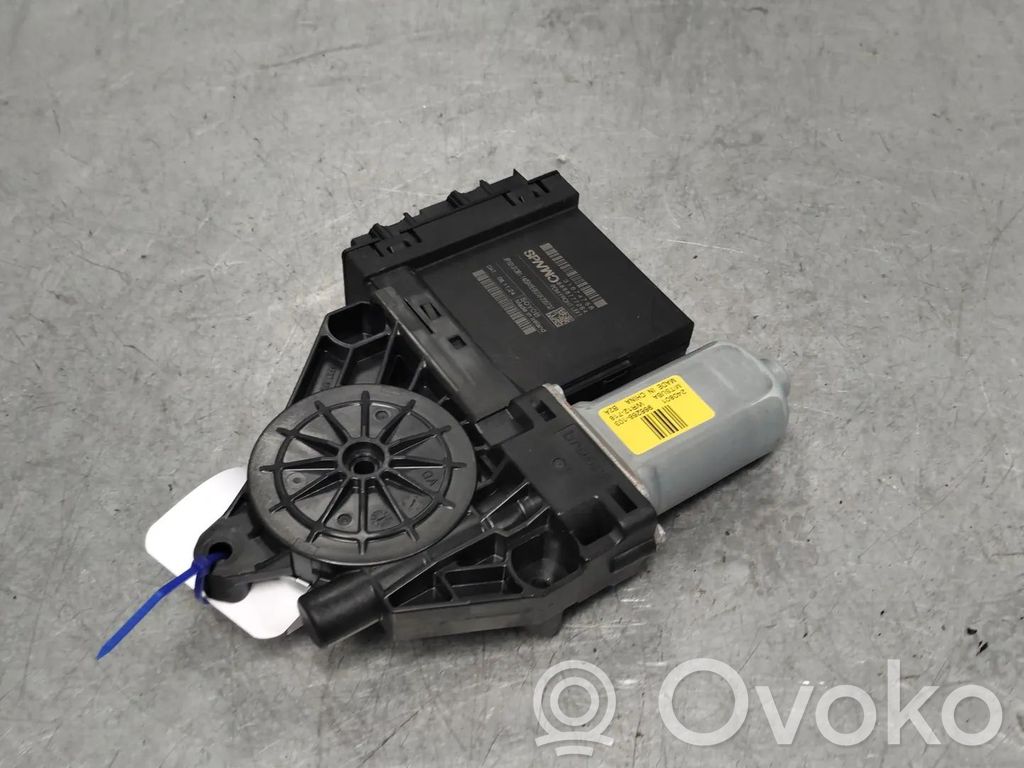 Volvo S90, V90 Silnik regulatora szyby drzwi przednich