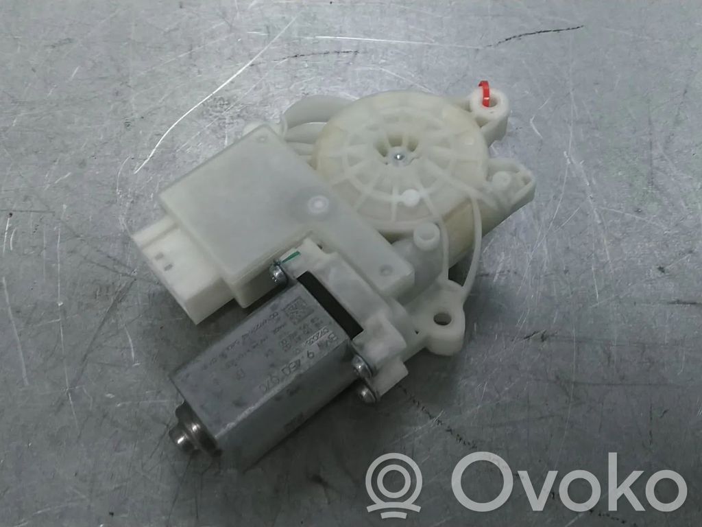 BMW X5 G05 Silnik regulatora szyby drzwi przednich 