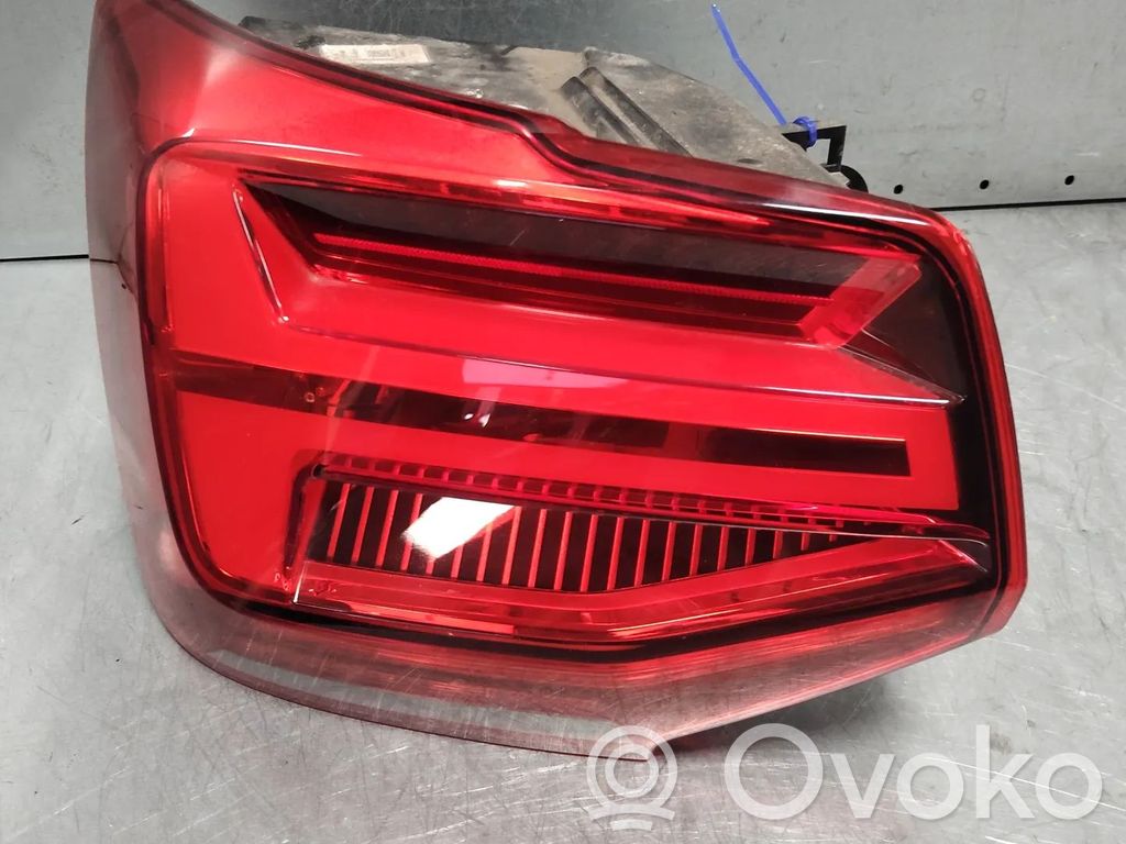 Audi Q2 - Luz trasera/de freno 