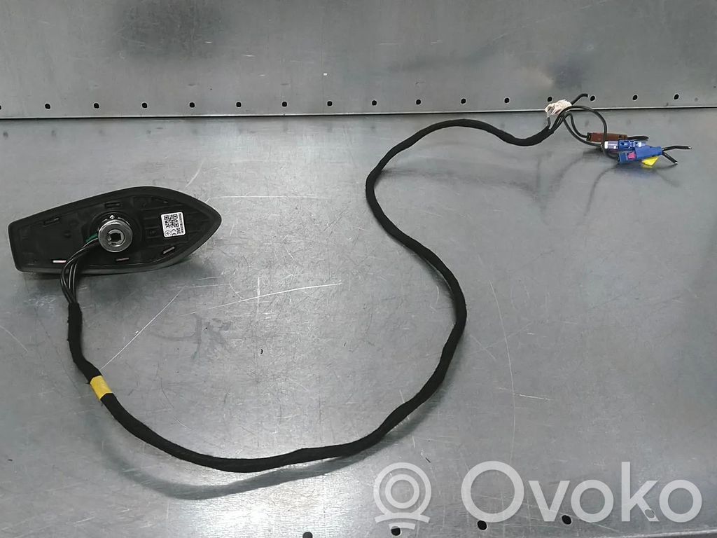 Renault Captur II Antena radiowa 