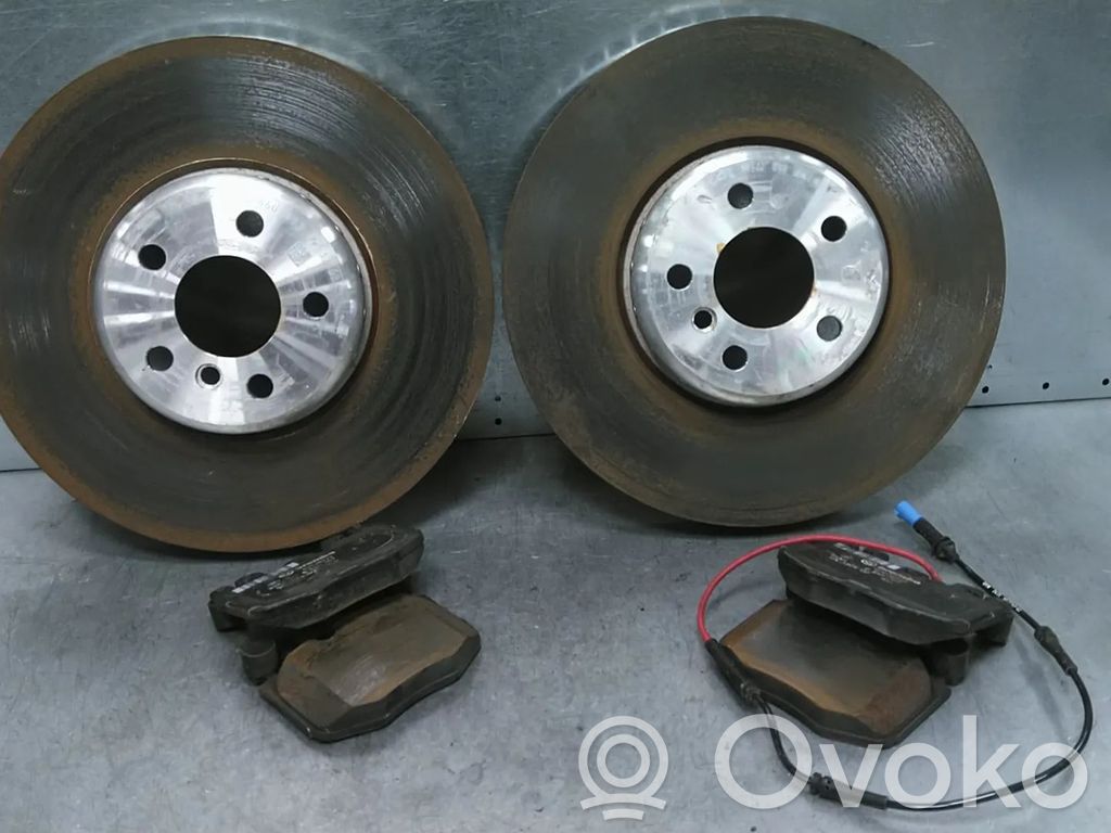 BMW 4 G22 G23 G24 G26 Set dischi freno e pinze 