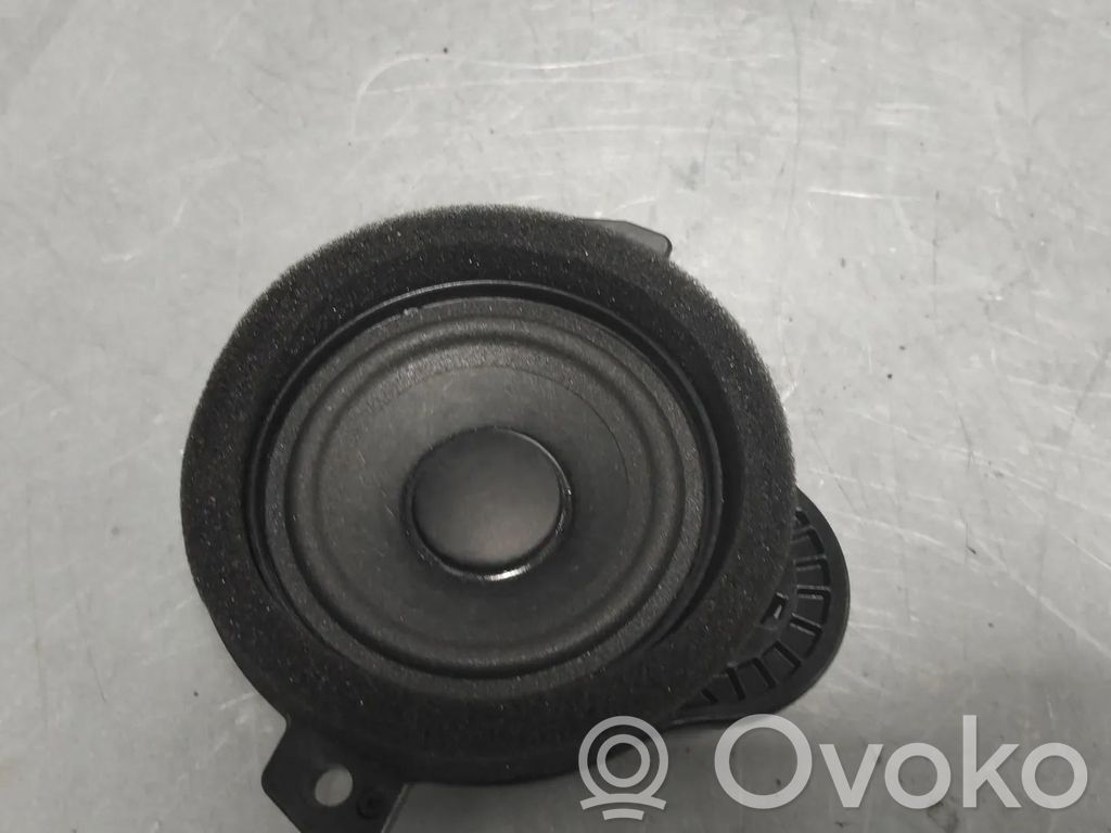 Etuoven kaiutin   31456872