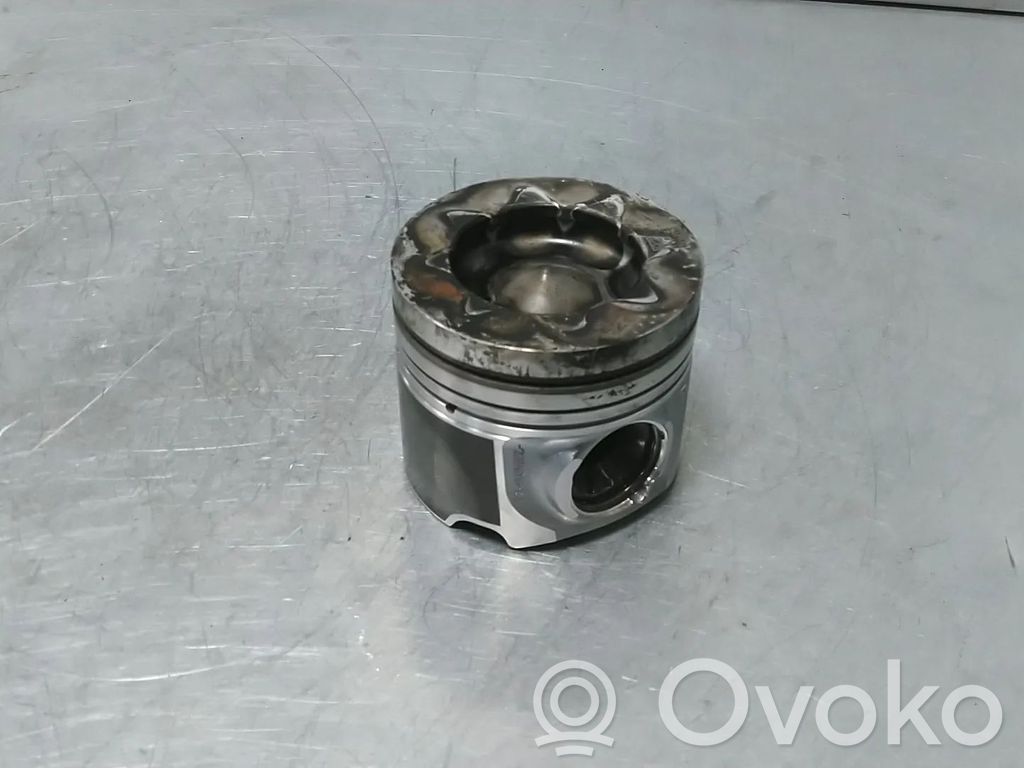 Audi Q7 4M Piston 