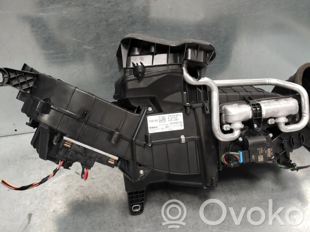 Commande de chauffage et clim   7T0819004A