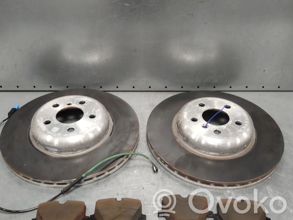 BMW 4 G22 G23 G24 G26 Set dischi freno e pinze 