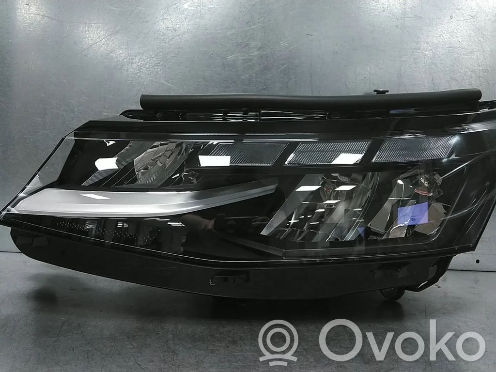 Volkswagen Multivan T7 Faro/fanale