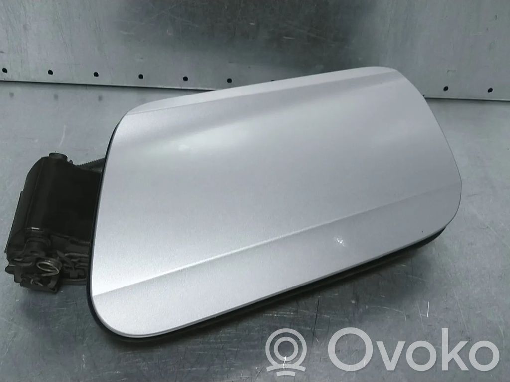 Opel Astra L Trappe d'essence