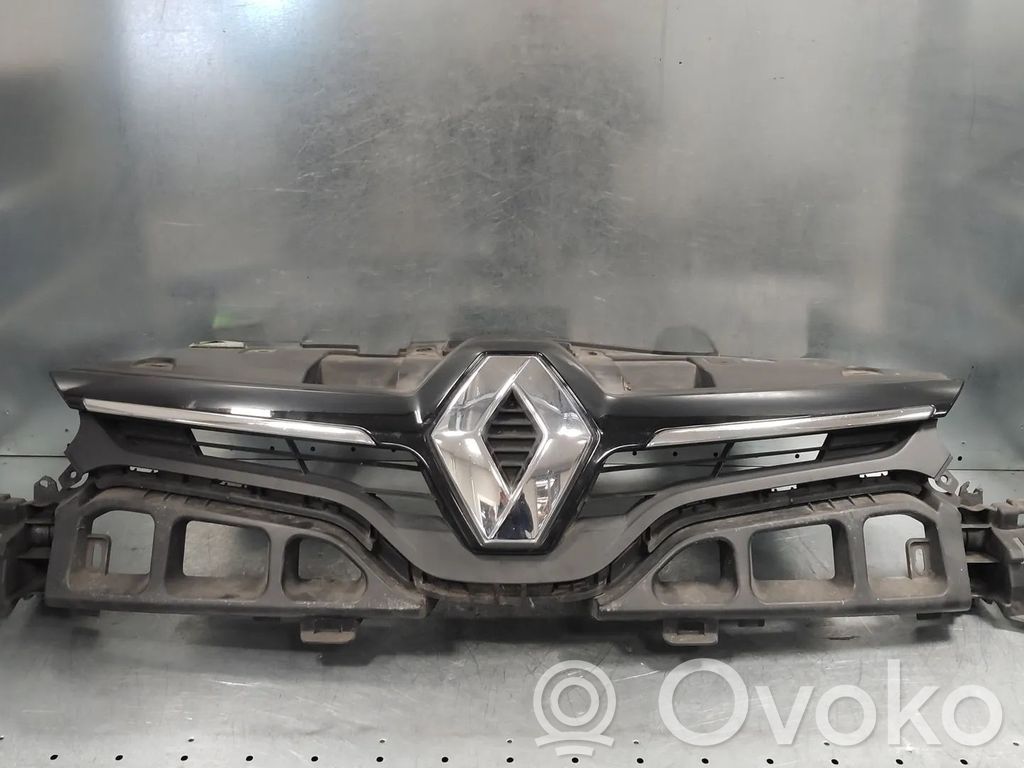 Renault Megane III Griglia superiore del radiatore paraurti anteriore 