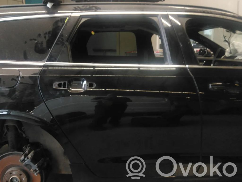 Volvo S90, V90 Takaovi 