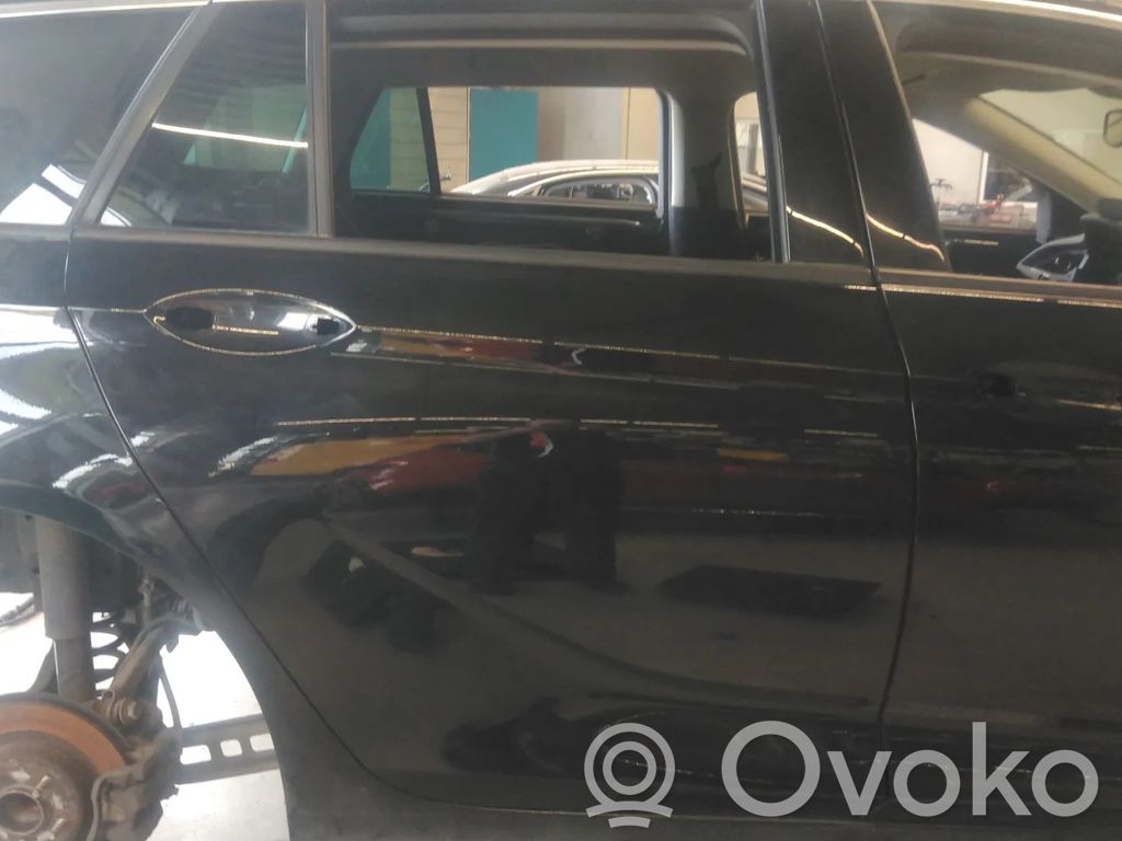 Opel Insignia B Puerta trasera