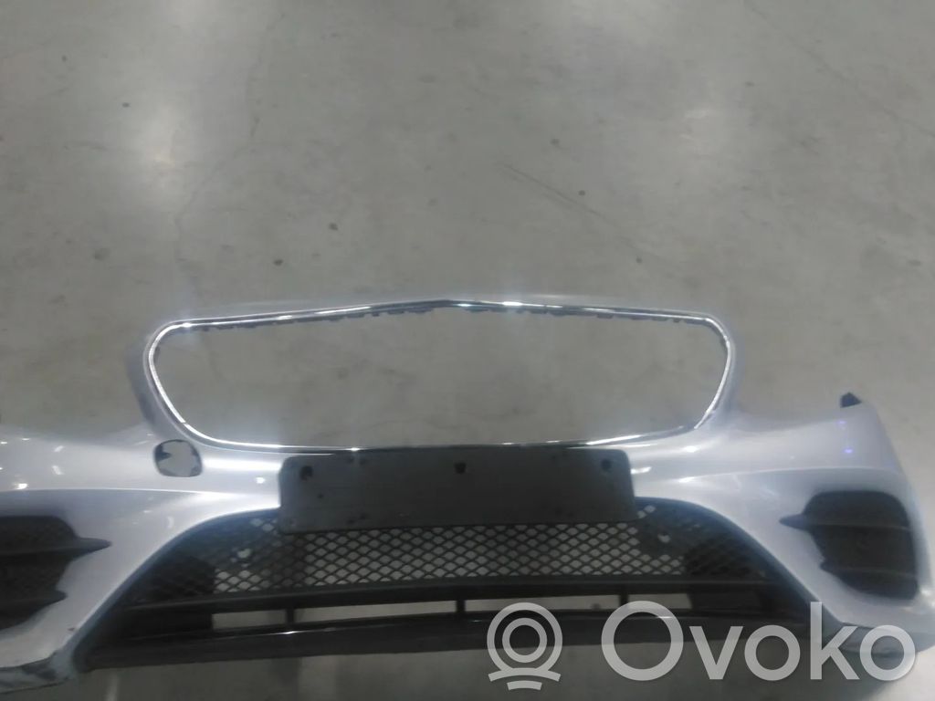 Mercedes-Benz E W213 Parachoques delantero