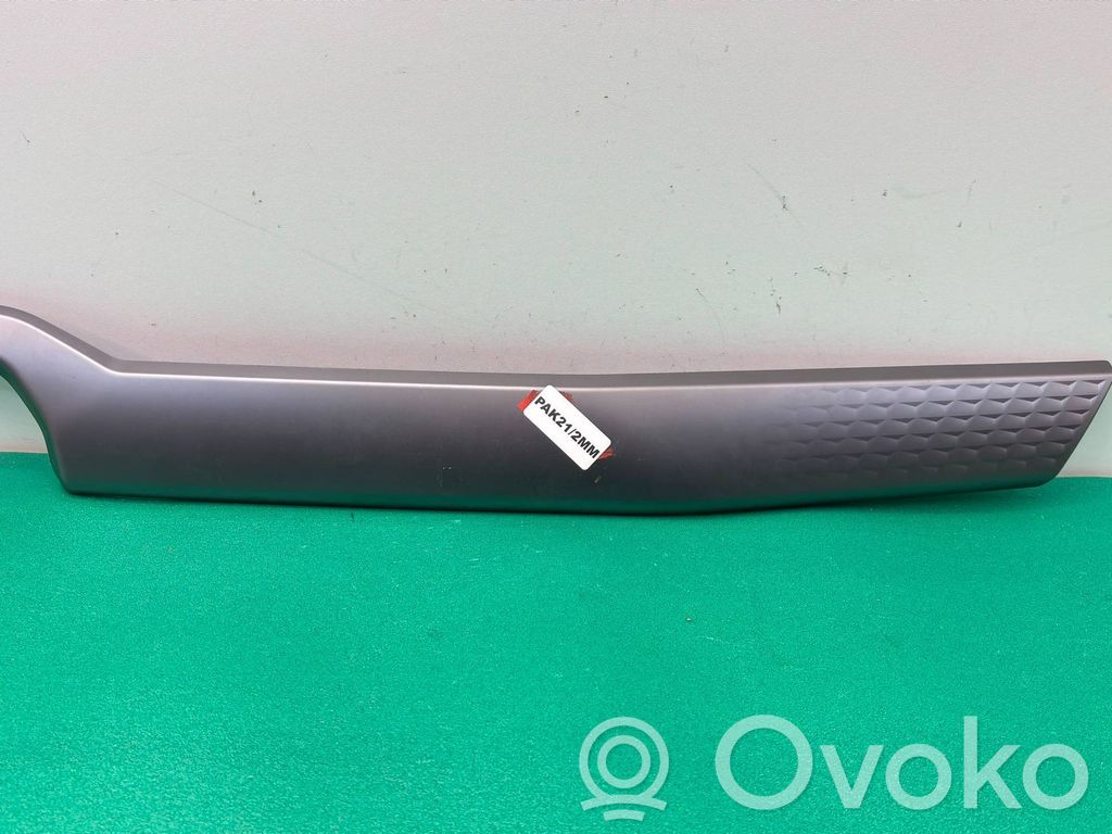 Cupra Born Kita salono detalė 