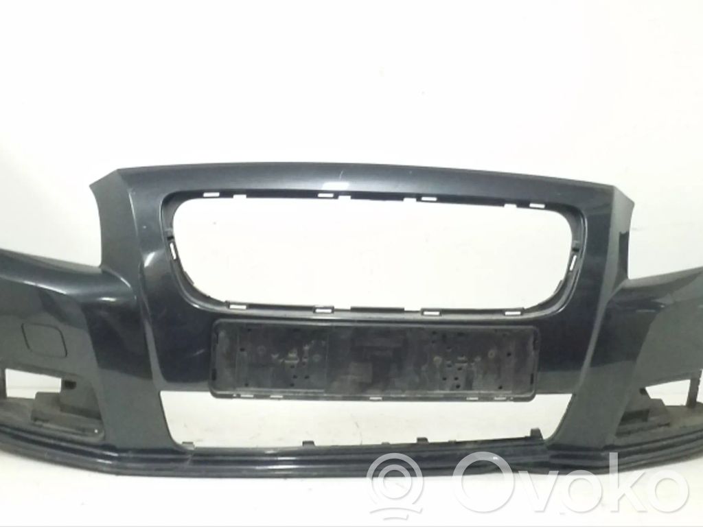 Volvo V70 Front bumper 