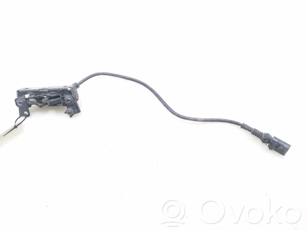 Engine bonnet (hood) release handle   4E0823509D