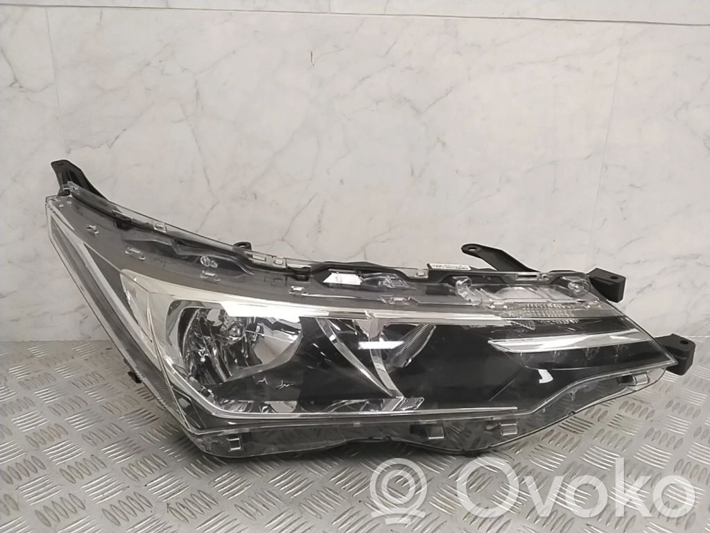 Toyota Corolla E160 E170 Scheinwerfer 