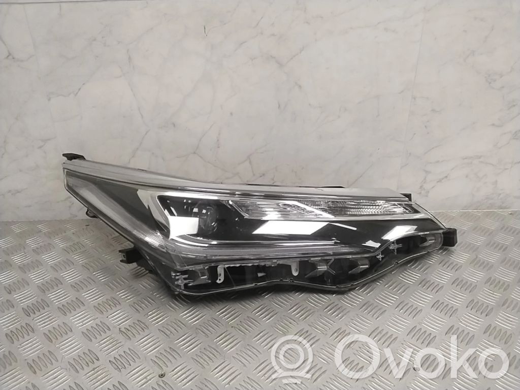 Toyota Corolla E160 E170 Scheinwerfer 