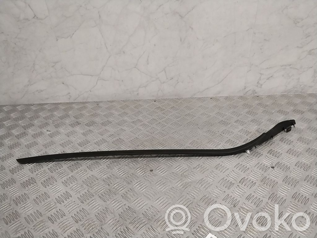 Volvo XC60 Windshield trim 